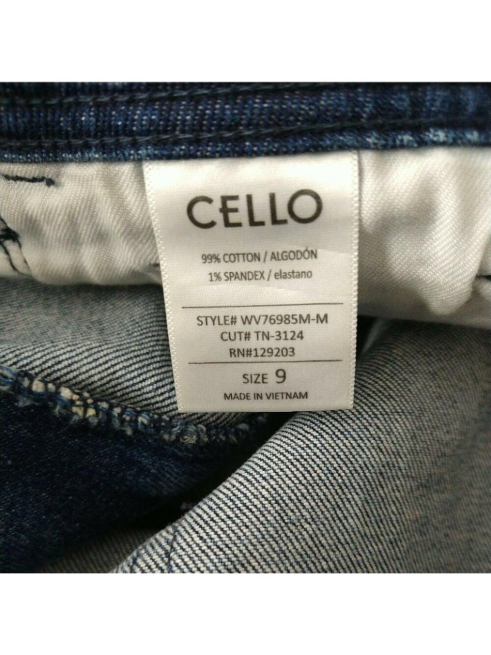 Cello Ripped Cropped Ankle Jeans Raw Hem Juniors Size 9 Light Wash - Picture 7 of 8